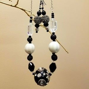 Elegant aromatherapy jewelry set.